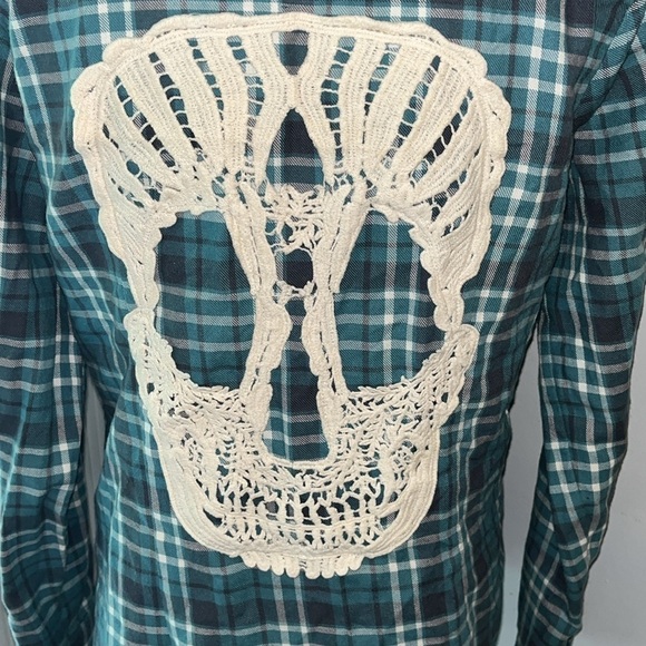 Hot Topic Shirt Women’s Large Lace Skull Teal Plaid Button Up Long Sleeve - Picture 6 of 10